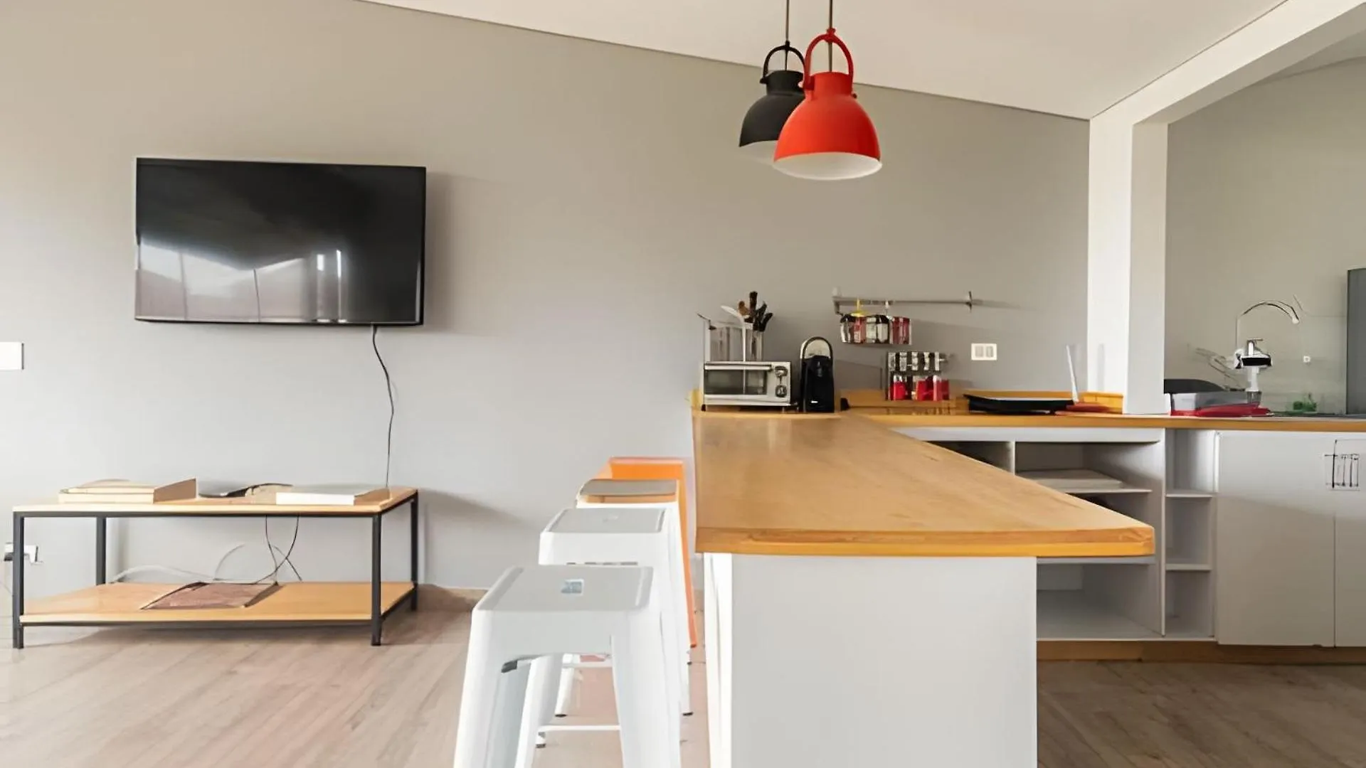 Apartment Bright, Stylish Terrace Apt 5 Min To T Zone Andino Bogota Colombia